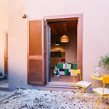 Private Garden 3 Min Walk To Metro *