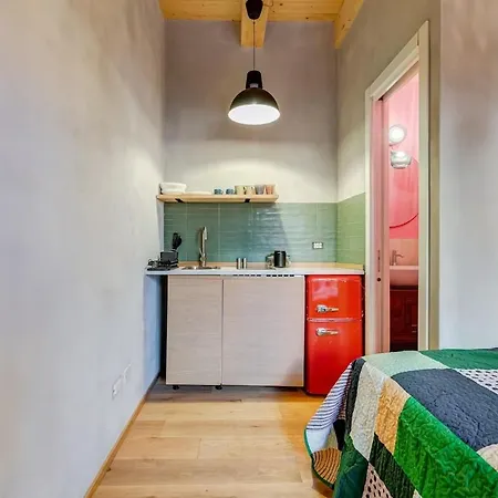 Private Garden 3 Min Walk To Metro *